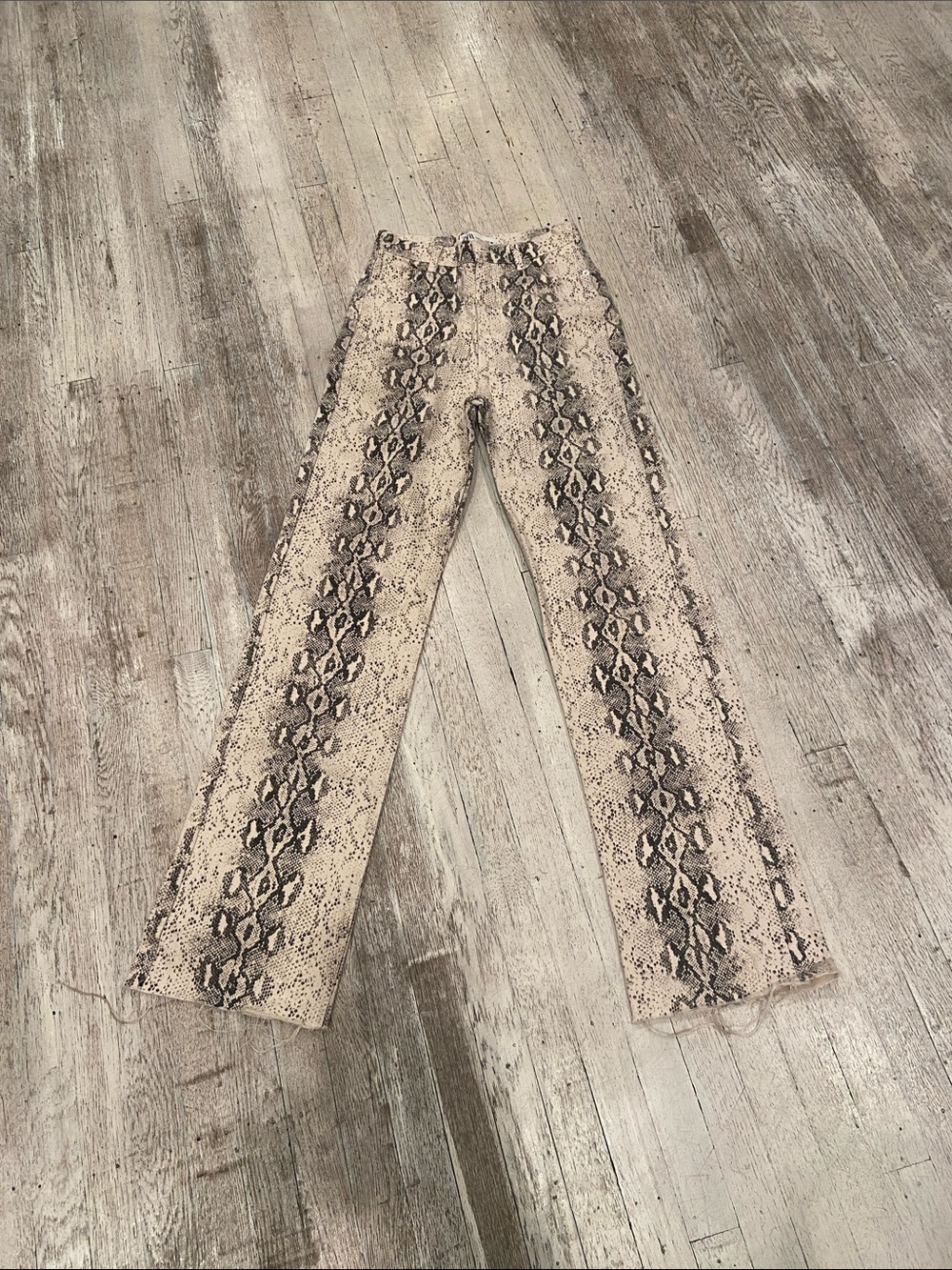 Zara Beige Snake-Print Flare Jeans GOOD CONDITION SIZE 4 - Picture 6 of 12